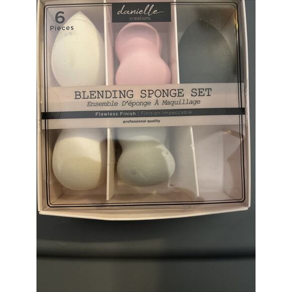 danielle creations 5 pc blending sponge set new box. One Is Missing - Picture 2 of 3